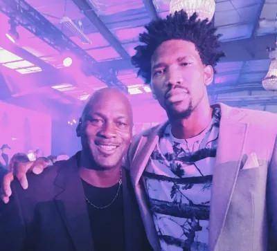 电竞舞台 电竞舞台