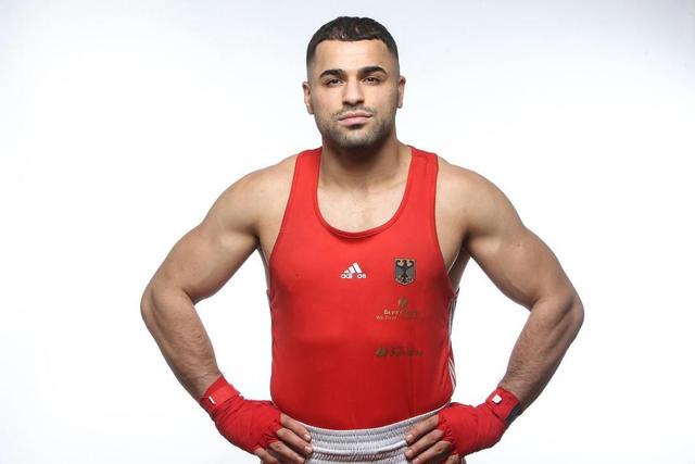 特质描述更 特质描述更